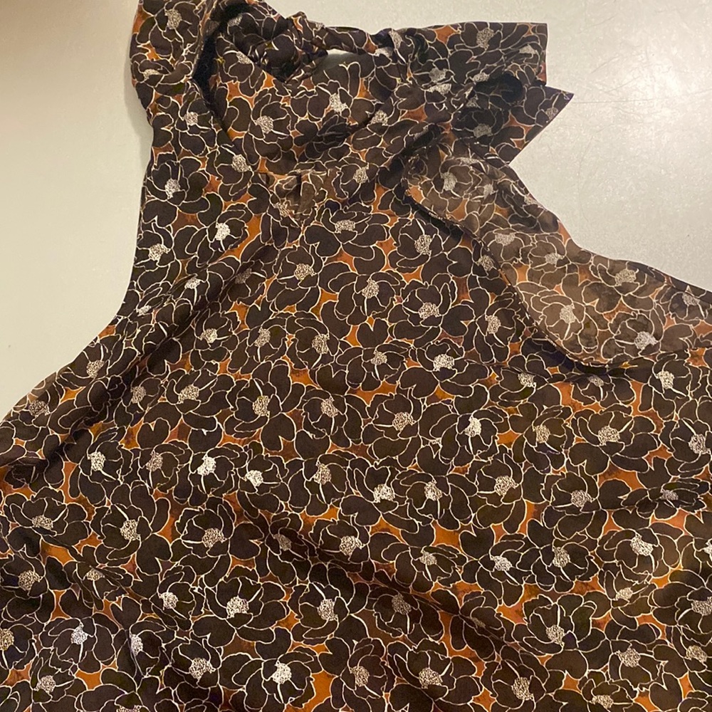 Halter Top XL various colors background brown. Tie on the neckline